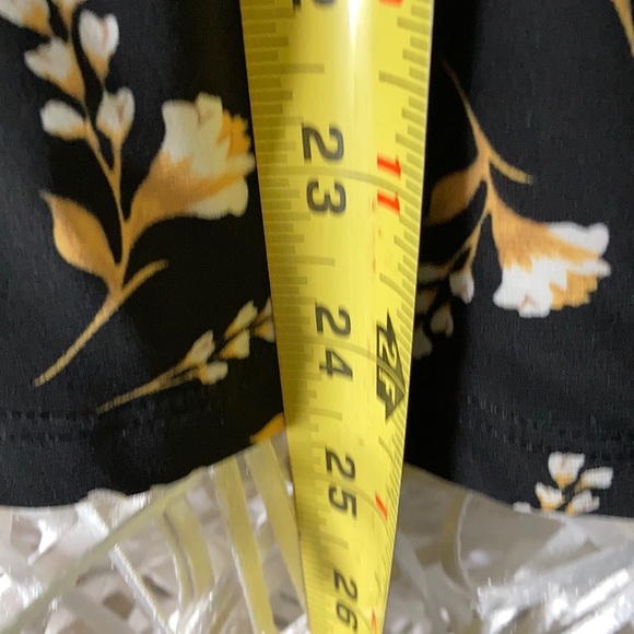 Anne Klein vintage style ruffled top - Picture 10 of 13